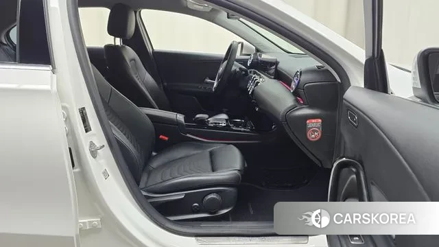 Mercedes-Benz A-Class W177 2020 Белый из Кореи, фото 2