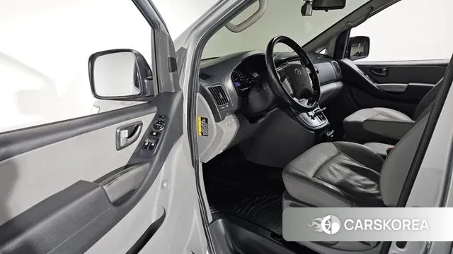 Hyundai The New Grand Starex 2020 Серебристо-серый из Кореи, фото 2
