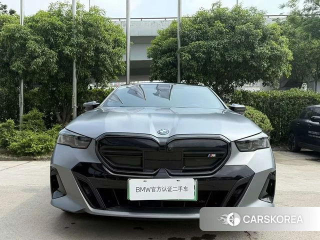 BMW i5 (import) 2025 Серебристо-серый из Китая, фото 2