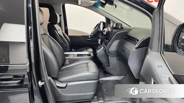 Hyundai Staria 2022 Черный из Кореи, фото 2