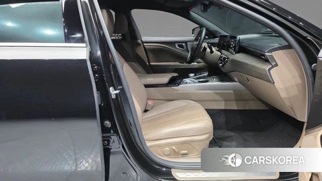 Kia K8 2023 Черный из Кореи, фото 2