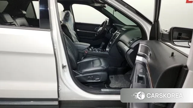 Ford Explorer 2018 Белый из Кореи, фото 2