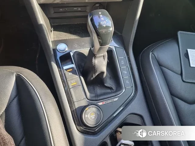 Volkswagen Tiguan second Generation 2022 Серый из Кореи, фото 2