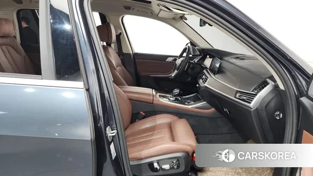 BMW X7 (G07) 2022 Серый из Кореи, фото 2