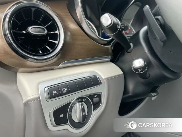 Mercedes-Benz V-class 2023 Черный из Китая, фото 2