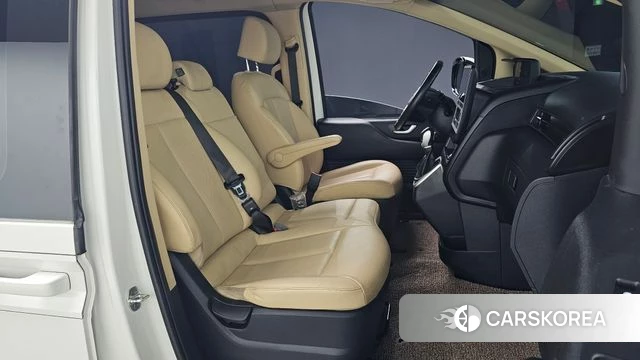 Hyundai Staria 2021 Белый из Кореи, фото 2