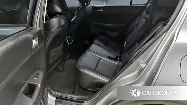 Kia Sportage The Bold 2021 Серебристо-серый из Кореи, фото 2