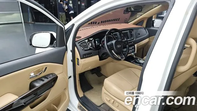 Kia The New Carnival 2019 Белый из Кореи, фото 2