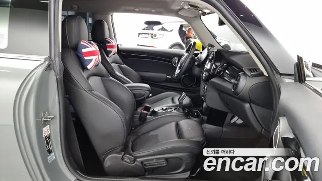 Mini Cooper Electric 2022 Серебристо-серый из Кореи, фото 2