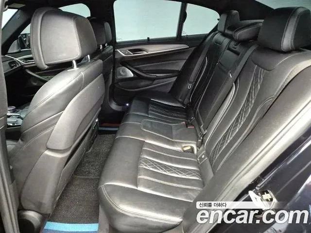 BMW 5 Series (G30) 2018 Черный из Кореи, фото 2