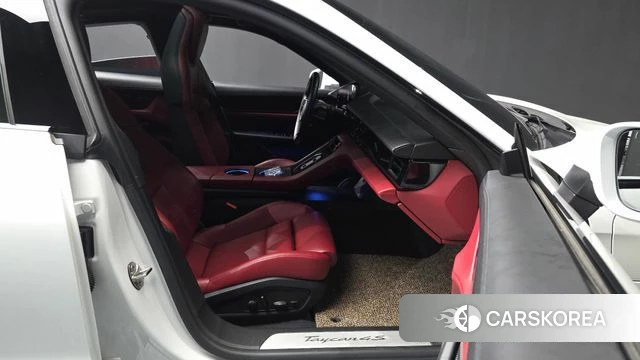 Porsche Taycan 2020 Белый из Кореи, фото 2