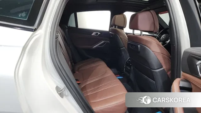 BMW X6 (G06) 2022 Белый из Кореи, фото 2