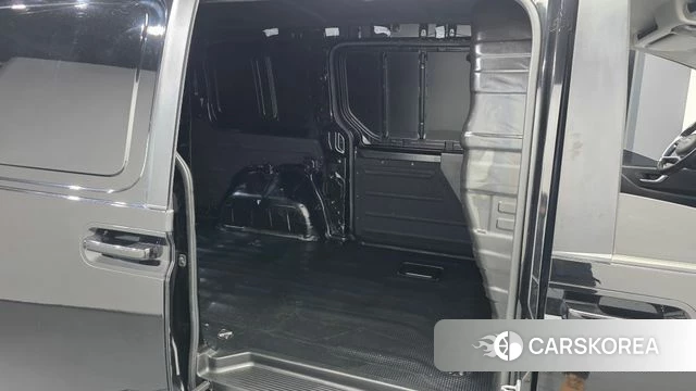Hyundai Staria 2021 Черный из Кореи, фото 2