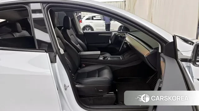 Tesla Model Y 2022 Белый из Кореи, фото 2