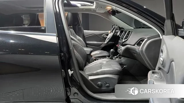 Jeep Cherokee (KL) 2019 Черный из Кореи, фото 2