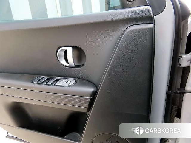 Hyundai Ionic 5 2021 Серебристо-серый из Кореи, фото 2