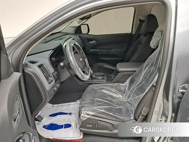 Chevrolet (GM Daewoo) Real New Colorado 2022 Серебристо-серый из Кореи, фото 2