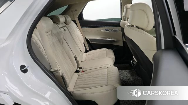 Genesis GV70 2022 Белый из Кореи, фото 2