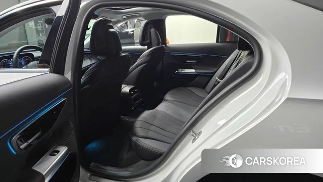 Mercedes-Benz E-Class W214 2024 Белый из Кореи, фото 2