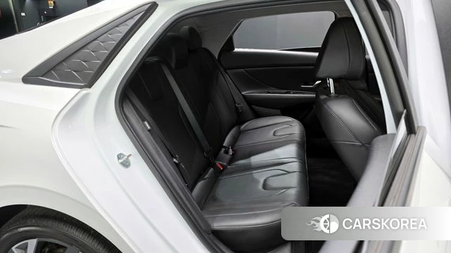 Hyundai The New Avante (CN7) 2024 Белый из Кореи, фото 2
