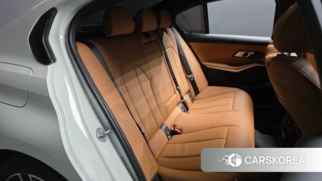 BMW 3 Series (G20) 2022 Белый из Кореи, фото 2