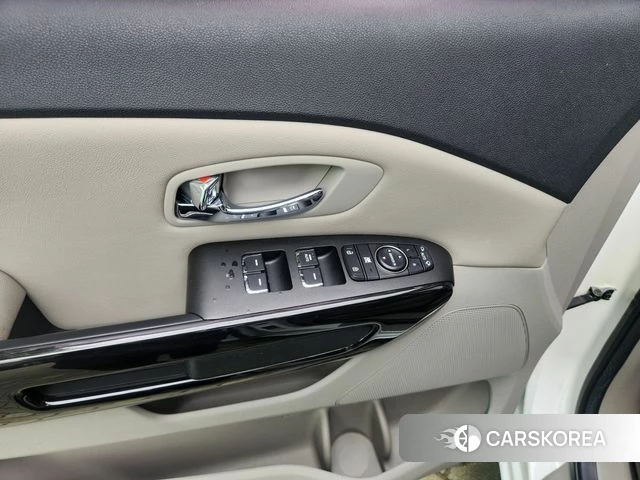 Kia The New Carnival 2018 Белый из Кореи, фото 2