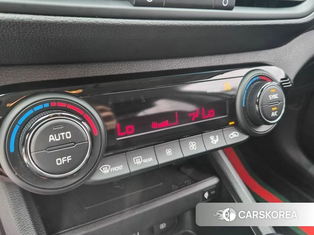 Kia The New K3 2nd generation 2021 Белый из Кореи, фото 2