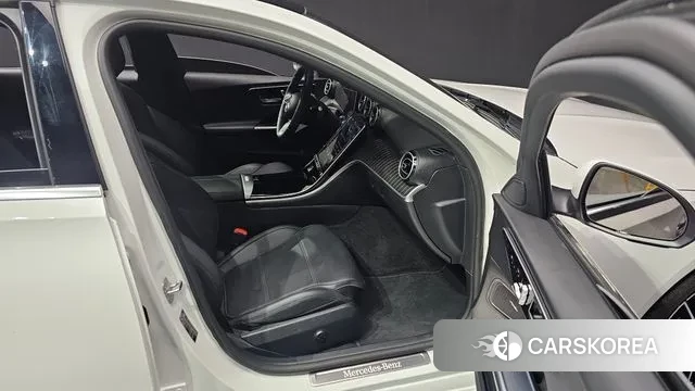 Mercedes-Benz C-Class W206 2023 Белый из Кореи, фото 2