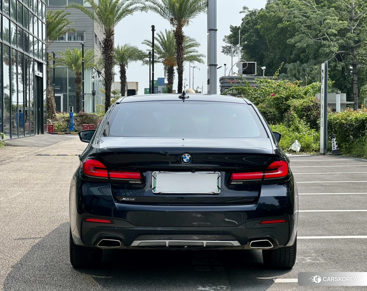 BMW 5 series PHEV 2021 Черный из Китая, фото 2