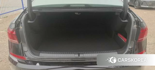 Volkswagen Passat PHEV 2025 Черный из Китая, фото 2