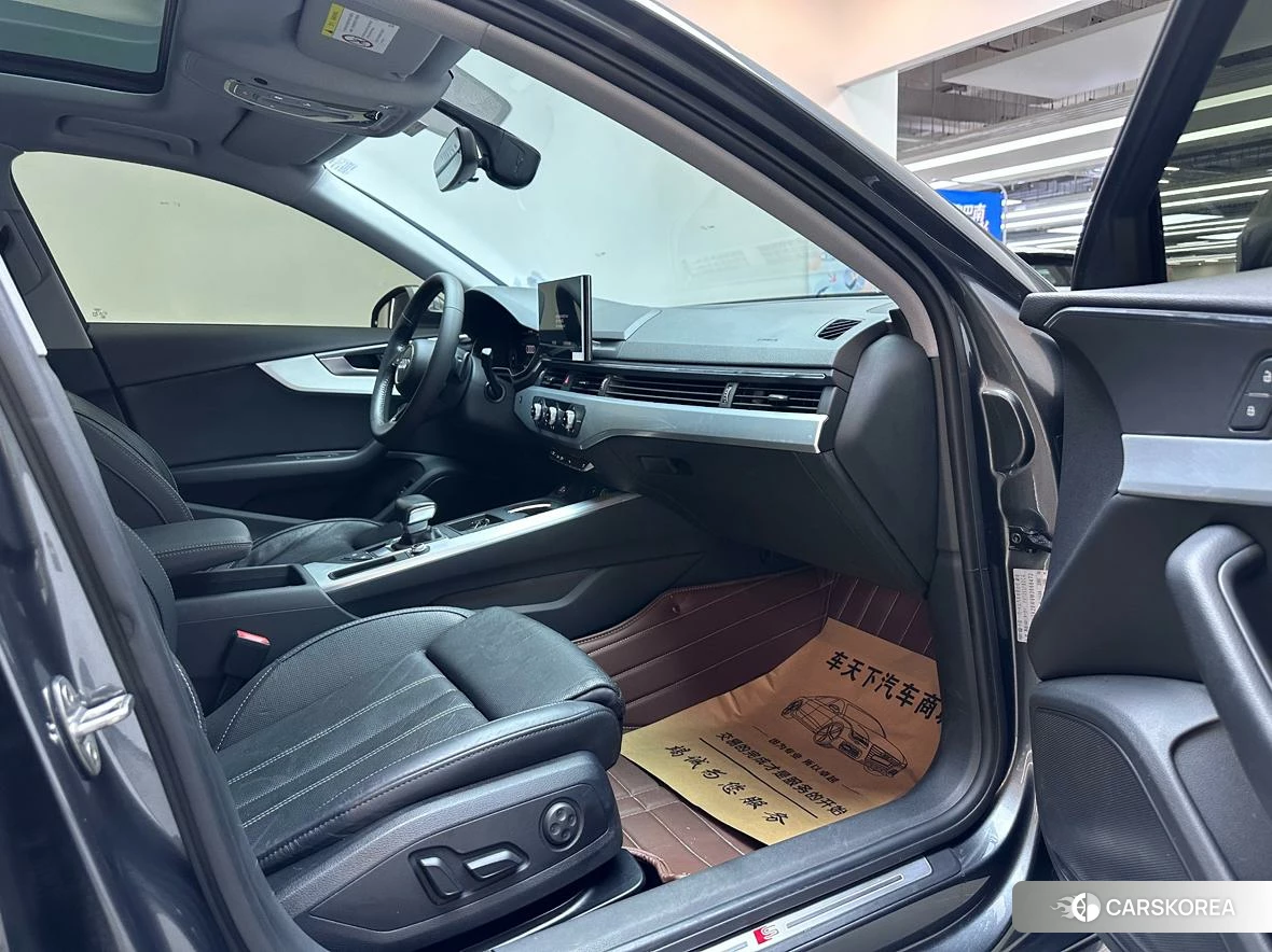 Audi A4L 2021 Темно-серый из Китая, фото 2
