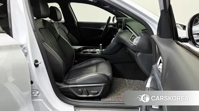 Genesis G70 2019 Белый из Кореи, фото 2