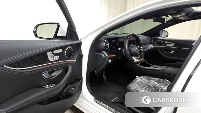 Mercedes-Benz E-Class W213 2020 Белый из Кореи, фото 2