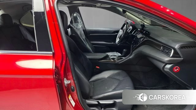 Toyota Camry (XV70) 2018 Красный из Кореи, фото 2