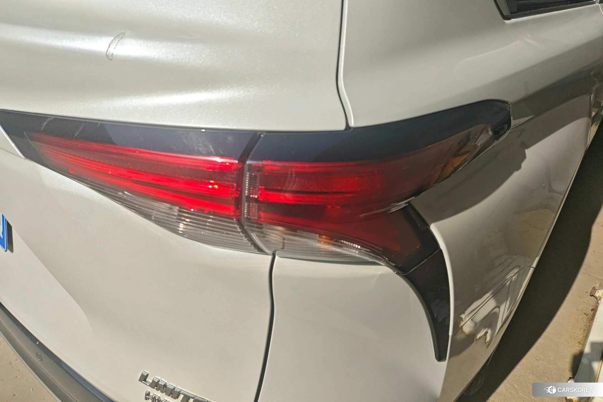 Toyota Saina 2023 Белый из Китая, фото 2