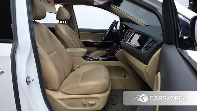 Kia The New Carnival 2018 Белый из Кореи, фото 2