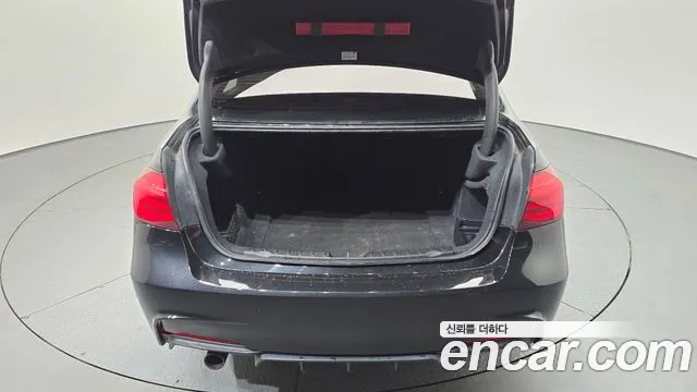 BMW 3 Series (F30) 2018 Черный из Кореи, фото 2