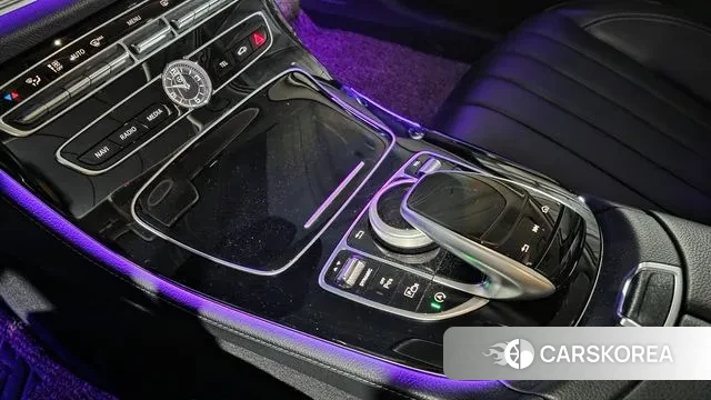 Mercedes-Benz E-Class W213 2019 Белый из Кореи, фото 2