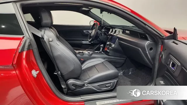 Ford Mustang 2022 Красный из Кореи, фото 2