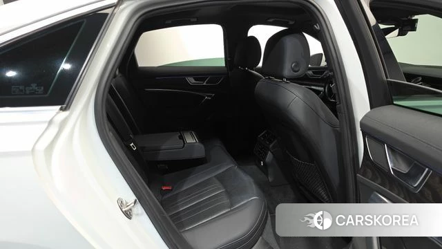 Audi A6 (C8) 2020 Белый из Кореи, фото 2