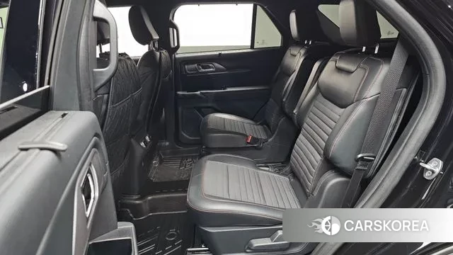 Ford Explorer 6th Generation 2024 Черный из Кореи, фото 2