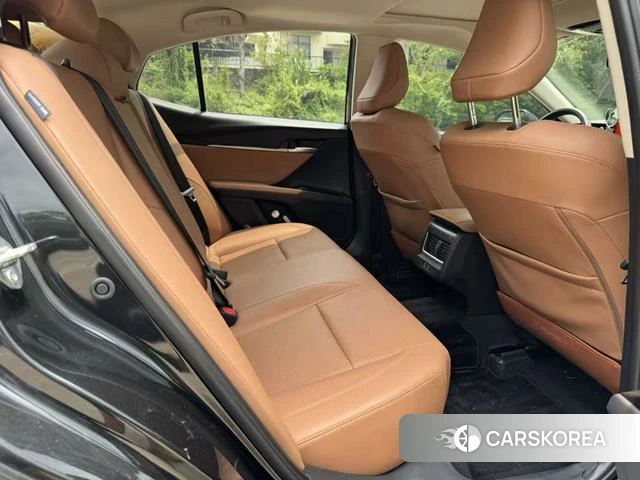 Toyota Camry 2024 Черный из Китая, фото 2