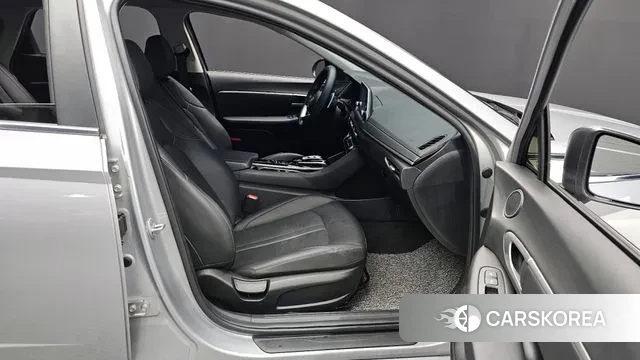 Hyundai Sonata (DN8) 2023 Серебристо-серый из Кореи, фото 2