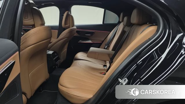 Mercedes-Benz E-Class W214 2024 Черный из Кореи, фото 2