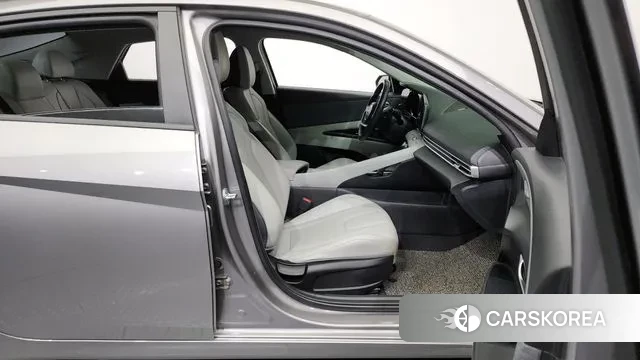 Hyundai Avante (CN7) 2020 Серебряный из Кореи, фото 2