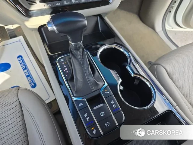 Kia The New Carnival 2018 Белый из Кореи, фото 2