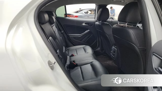 Mercedes-Benz GLA-Class X156 2019 Белый из Кореи, фото 2