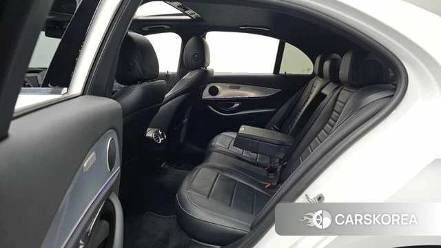 Mercedes-Benz E-Class W213 2020 Белый из Кореи, фото 2