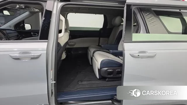 Kia The New Carnival 4th Generation 2024 Серебряный из Кореи, фото 2