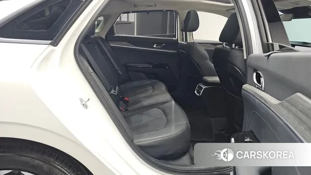 Kia The New K5 3rd generation 2024 Белый из Кореи, фото 2